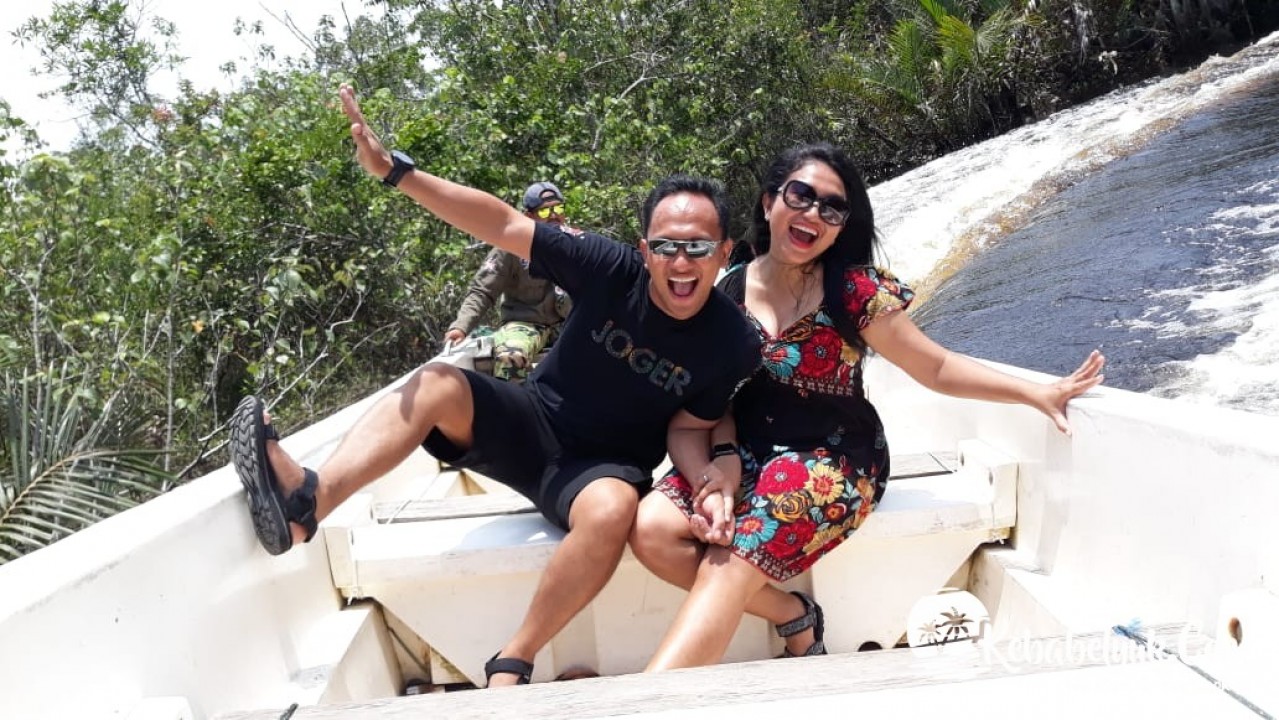 Paket Wisata Bangka - Ibu Mandala Vivi & Suami Tour Bangka