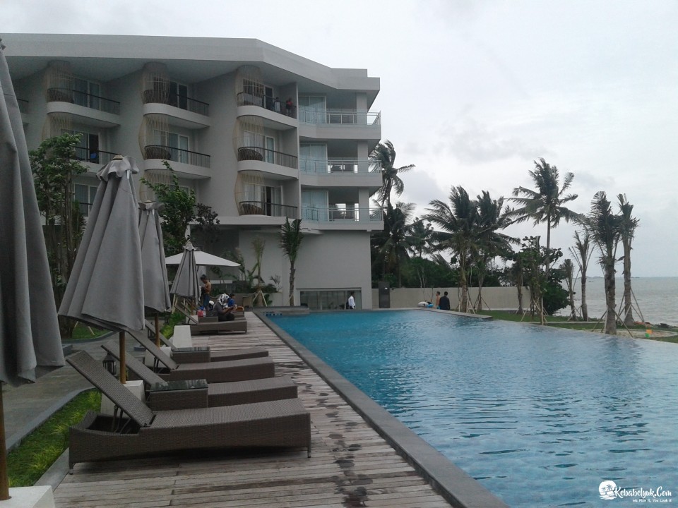 Paket Wisata Pulau Belitung 2 Hari Hotel Santika Primier